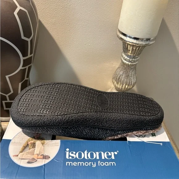 isotoner Black and Brown Men's Slippers size 11-12 XL - Picture 4 of 4